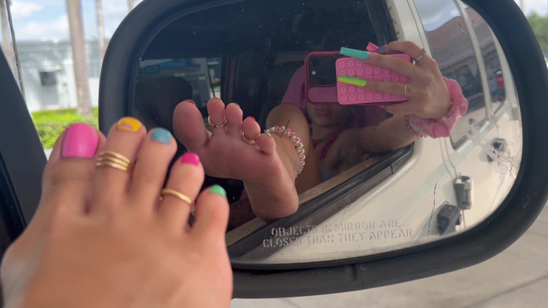 Nali Marie: Close-up Toe Wiggling Wrinkled Soles Painted Toenails POV