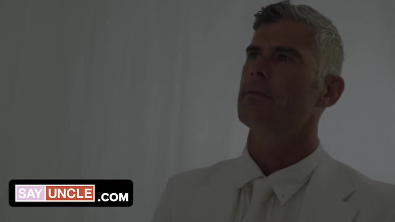 Missionary Boys: Presiden Oaks membuat penatua Boon melebarkan kakinya dan menembus pantatnya...