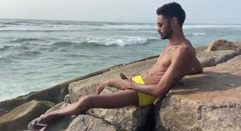 arabeputo: Magrelo Do Pau Grande Punheta En La Playa