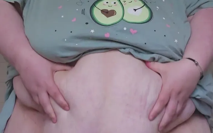 SSBBWLadyBrads: Goddess Bathroom Belly Play