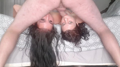 domslutfucker: Zwei kopfübergedrehte gesichtsfick mit zwei Kamerawinkeln.