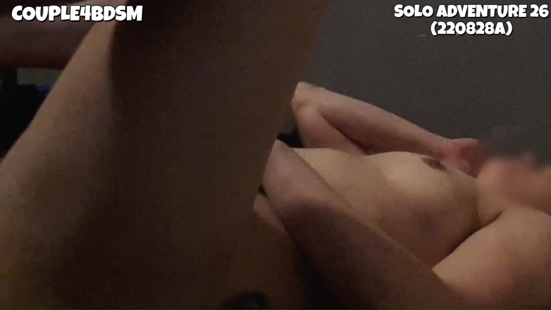 Couple4bdsm: Solo macera 26 - azgın orta yaşlı seksi kadın dildoya biniyor