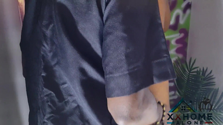 Home Alone: Lagos cô bé nóng bỏng nhận được mình vào một bữa...