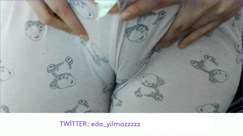 bigass_sexy_bigboobs: Cameltoe - chatte gonflée - chatte gonflée - pyjama - porno turc
