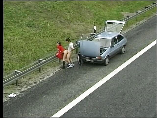 Out Sexxx: Swinger amatur berkongkek di luar di bar