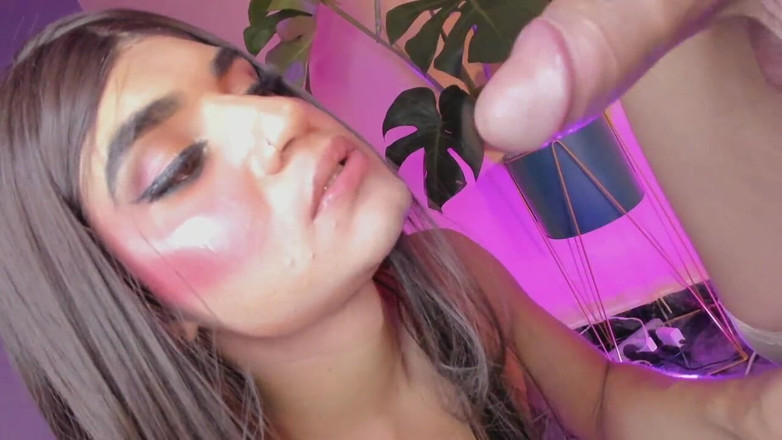 Bella Duval: ベラは友人のペニスに耐えられず、口の中に全部押し込んでしまった