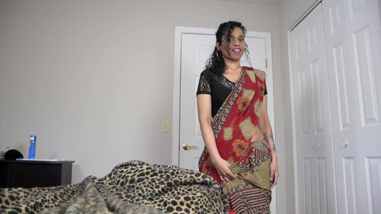 Sexy Lily: MILF India miang dengan pantat besar-besaran memberikan blowing oral, minda...