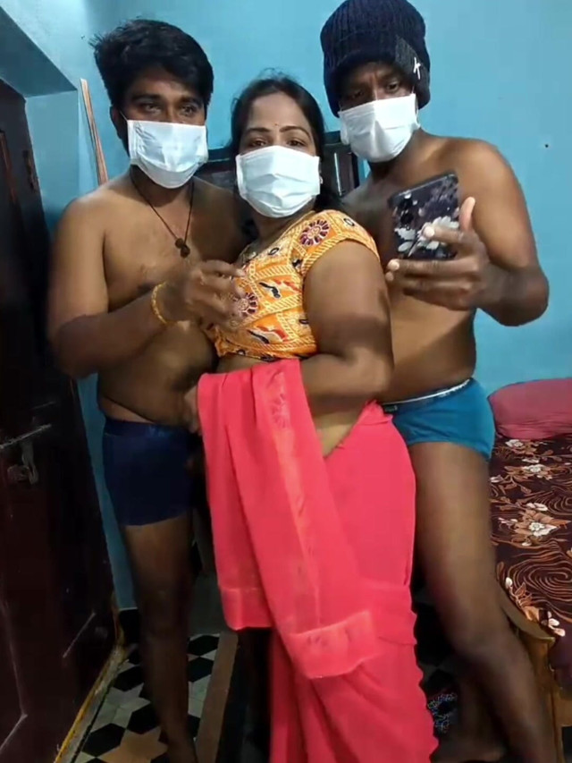 Thresome with Husband and Husband's Friend. They Fuck to Together. (Bihari women)