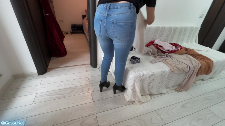 GassyKat: Haunted Housewife Laundry Farts Halloween