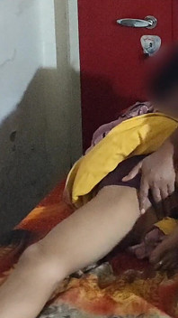 Desi by bhabhi första gången inuti stor svart kuk i hennes fitta