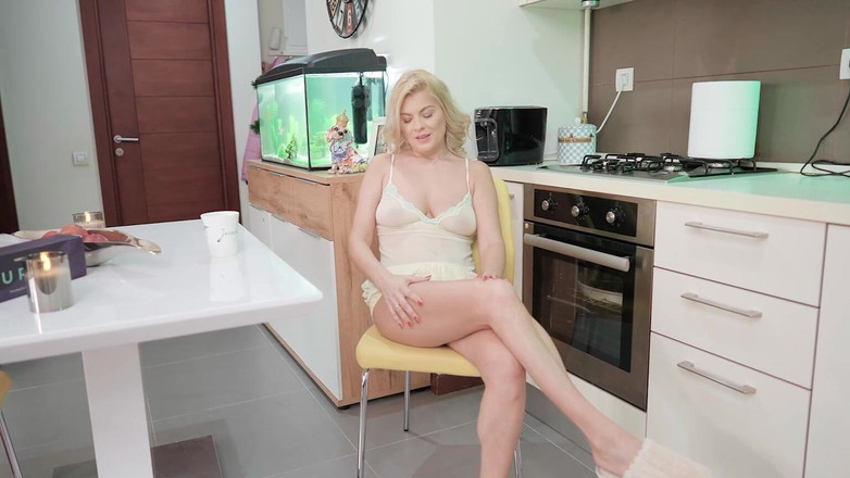 Romance with Love: Jasmin la rouge ile ayak fetişi, elle muamele, iç çamaşırı ve...