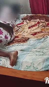 Cupluri reale din Africa cu înregistrare de acasă care se distrează goale în pat