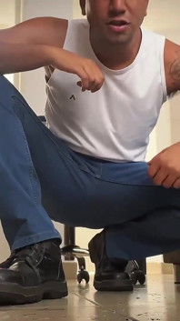 Stăpânul Pppr Instrucțiuni de umilire cu cizme