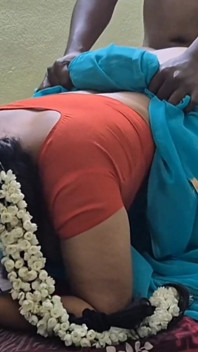 Hot Body Cheating Desi Aunty in Saree Blouse Hard Fucked & Doggy Pussy Creampied