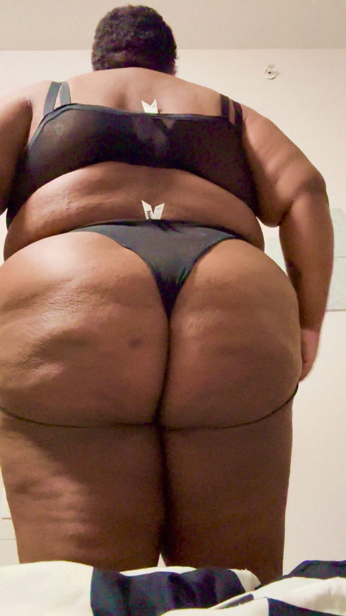Monique Starr: 뚱뚱한 후장 따먹기 내 통통한 육덕녀 Wedgie 예배 애널