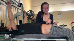 Lissa Brown: Bắn tinh vào mặt trong phòng tập thể dục