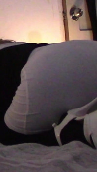 MILF with a Gorgeous Ass Gives a Blowjob and Swallows Cum
