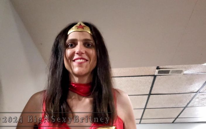 Big N Sexy Britney: Büyük ve seksi Britney - harika kadın - 5 dakikalık ön izleme - bakış açısı...