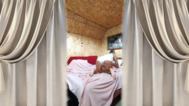 Lukerya: ホットハウスワイフの新しい朝