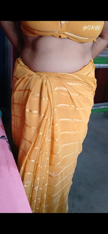 Aahan Ahiran: Awek India Asia Mengkaji semula dan foreplay dengan buah dadanya