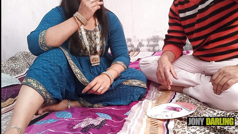 Jony Darling: Pojken kom till bordellen för att lämna sin hora styvmor...