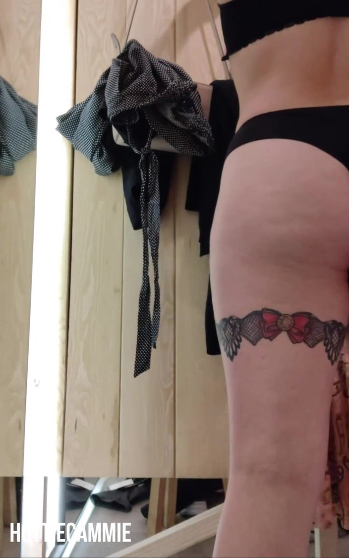 Kndy Kmille: Je me fais hisser le corps dans un vestiaire
