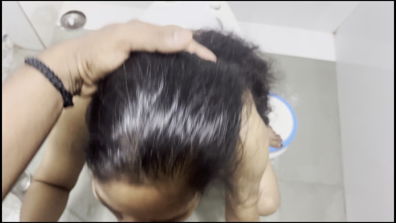 NikiRathod: Nejoblíbenější Na Této Webové Stránce, Která Má Sexy Přírodní Prsa...