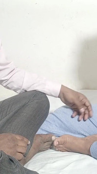 Awek kampung bertetek besar dikongkek orang asing dengan cakap kotor