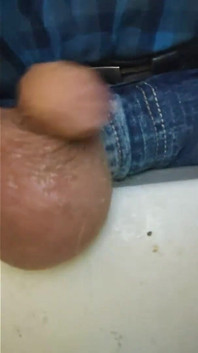 टॉयलेटटे पर Pisscompi+wank