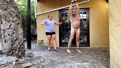 Mistress April: Dominatrix Mistress April - závislá špinavá otrokyně