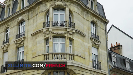 French girls at work: Sextoys seller shows how the dildos work