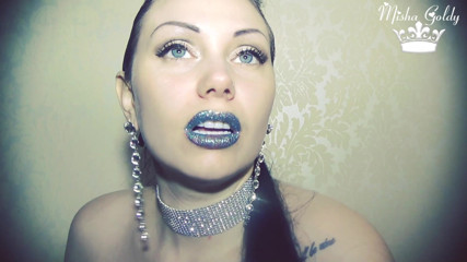 Goddess Misha Goldy: Des lèvres bleues scintillantes sentent et adorent