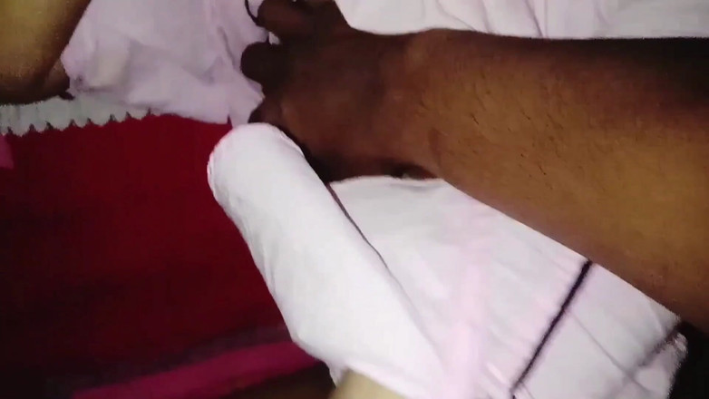 Boneshaker: Deshi Roztomilá Nadržená Saali Ko Chuda v ukrajinštině