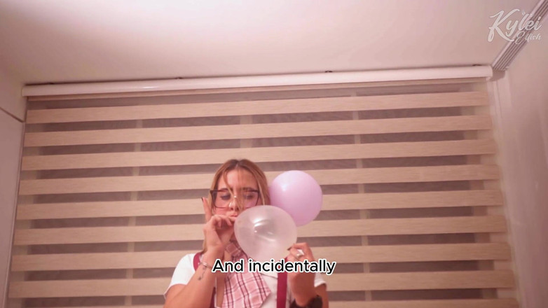 Kylei Ellish: Gonfiato con i palloncini e strofinando per accenderti come non...