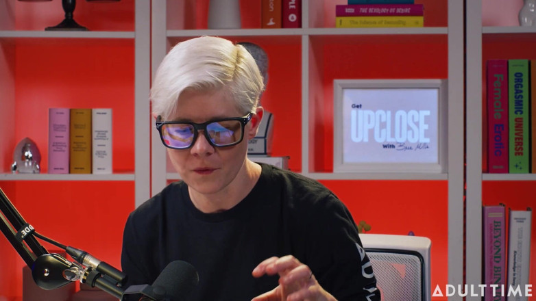 Adult Time Podcast: Leana Lovings Cuddle Puddles &amp; the Sex Machine | the Adult Time...