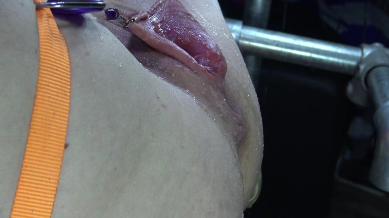 deep keely: 12 Thick Pumped and Widely Spread Pussy Piss 7 Views
