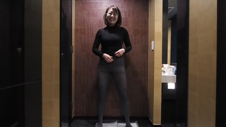 Mayumi Kanzaki: Video Von Japan, Wie Es Sich Auszieht