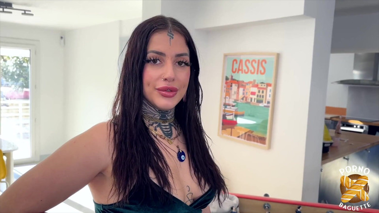 Porno Baguette: Laeticia สาวผมน้ำตาลสุดเซ็กซี่ ชอบเป็นฝ่ายนำ