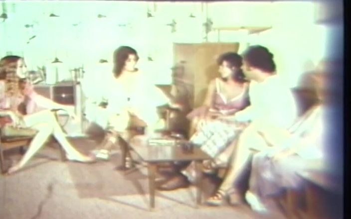 Vintage megastore: Pay Now Touch Later - (フルHD版の映画のスタイル変更)