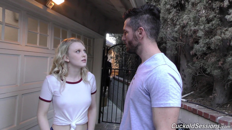 Cuckold Sessions: Лілі Радер у міжрасовій груповусі з рогоносцем