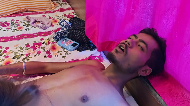 Baby Tina: Hade hårdhänt sex med hembiträden genom att locka henne med...