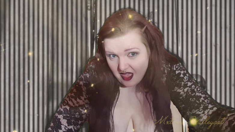 Mxtress Valleycat: Caught Stealing My Crown