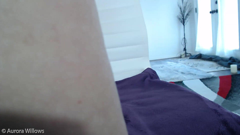 Aurora Willows: Ass hole on chair pussy spread dildo