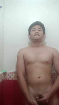 Horny Filipino Is Horny and Lets It Out