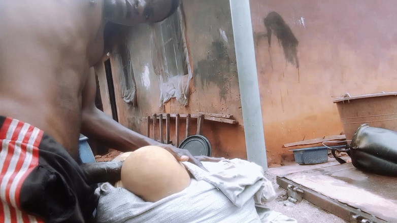 Bangcum8: 本物のアナルとマンコのない戦争セックス