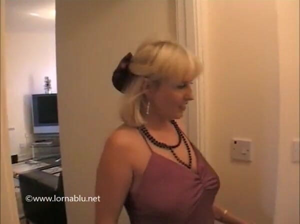 Lorna Blu: Ein wunderbares nasses erlebnis