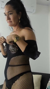 Disfruto Ser Sometido Y Azotado Mientras Estoy En Mi Habitación Sexo MILF