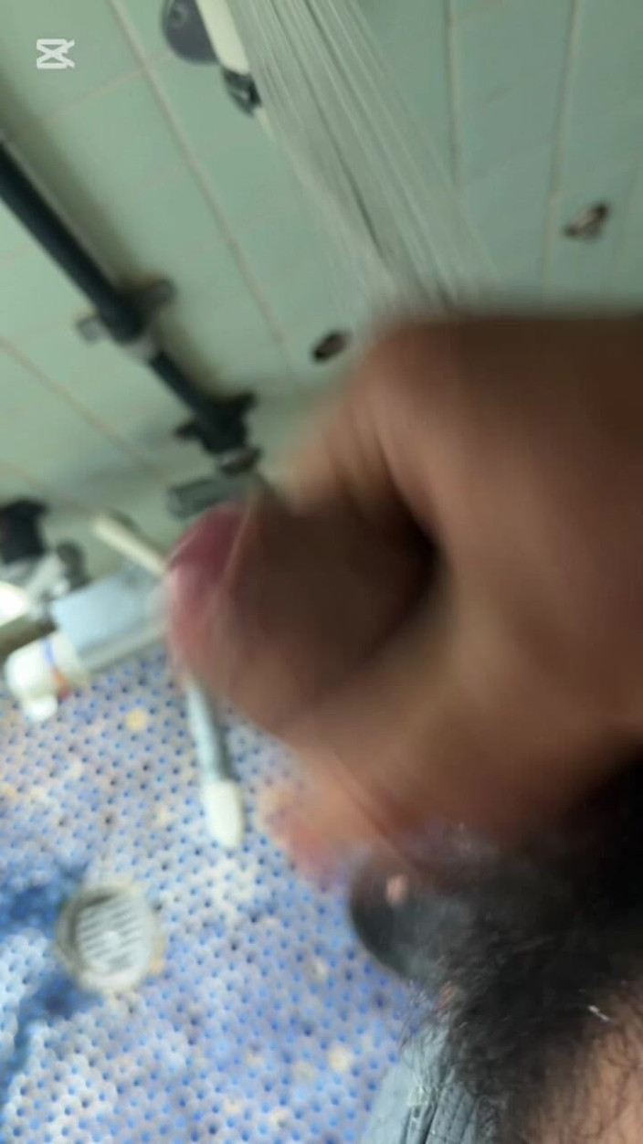 Rugger: Dusche vor der masturbation