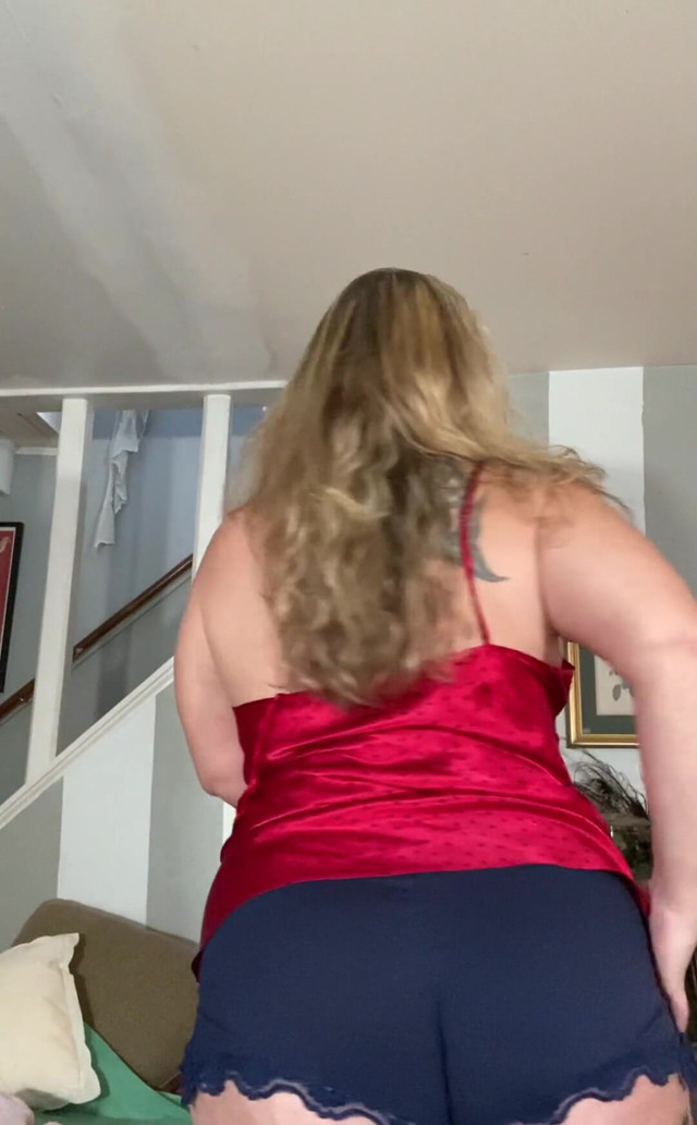 Happy Saturday! LilyBay73 (Lily Bay 73) Happy Saturday! LilyBay73 (Lily Bay 73)