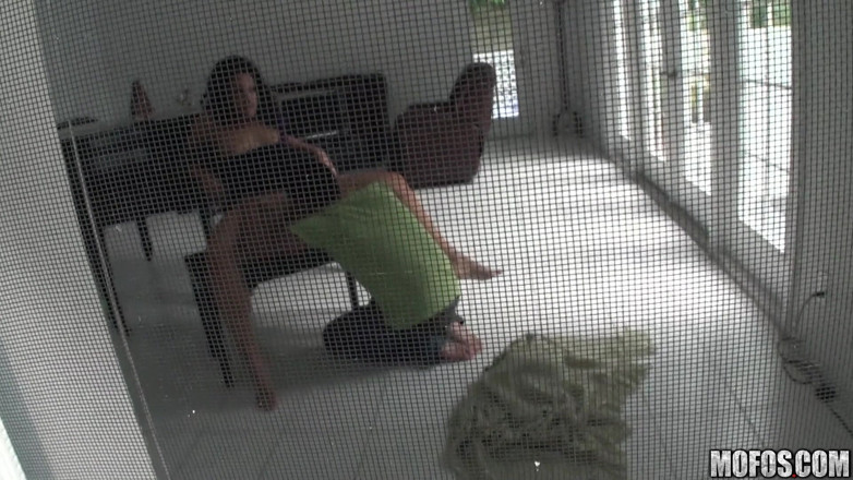 Pervs on Patrol: Pervertidos en patrol - joven pareja amateur es captada por la...